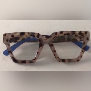 PEEPERS brand magnifying eyeglasses in +2.00